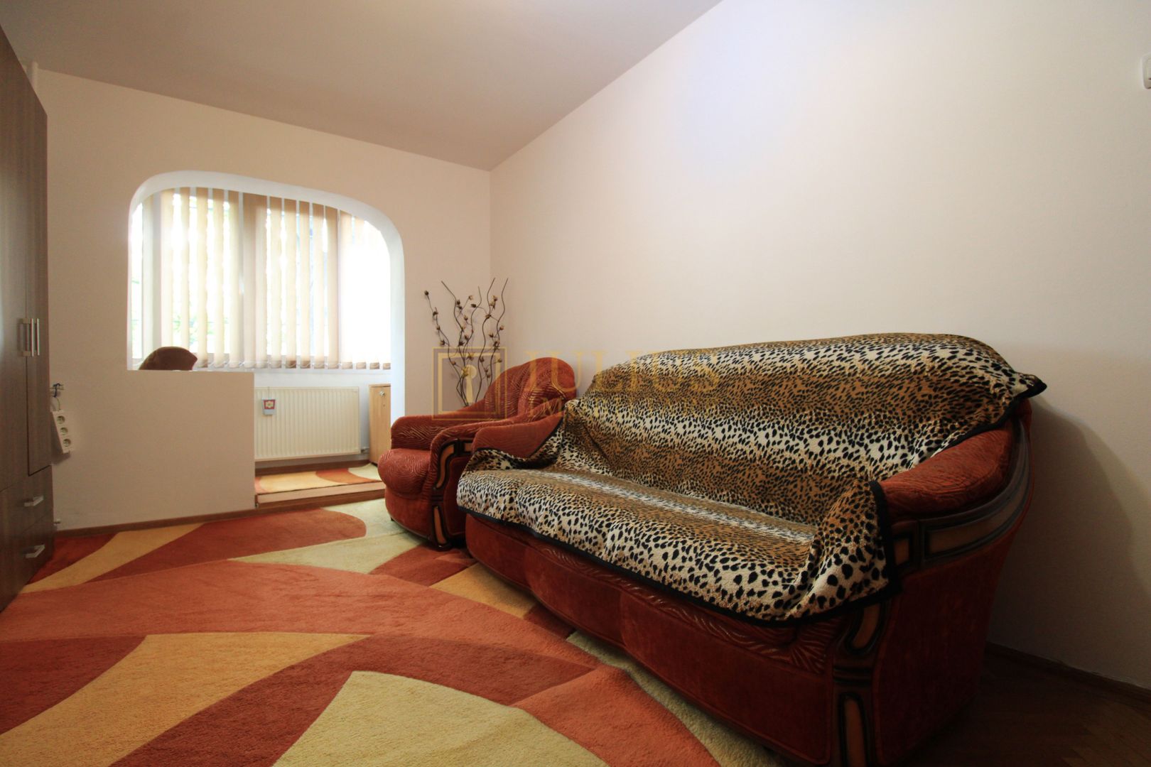 Zona Lipovei, 2 camere,  centrala proprie - Poză 3