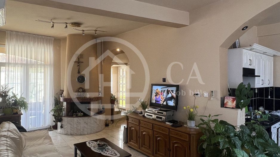 Casa cu 5 camere de inchiriat zona Centrala Oradea - Poză 3