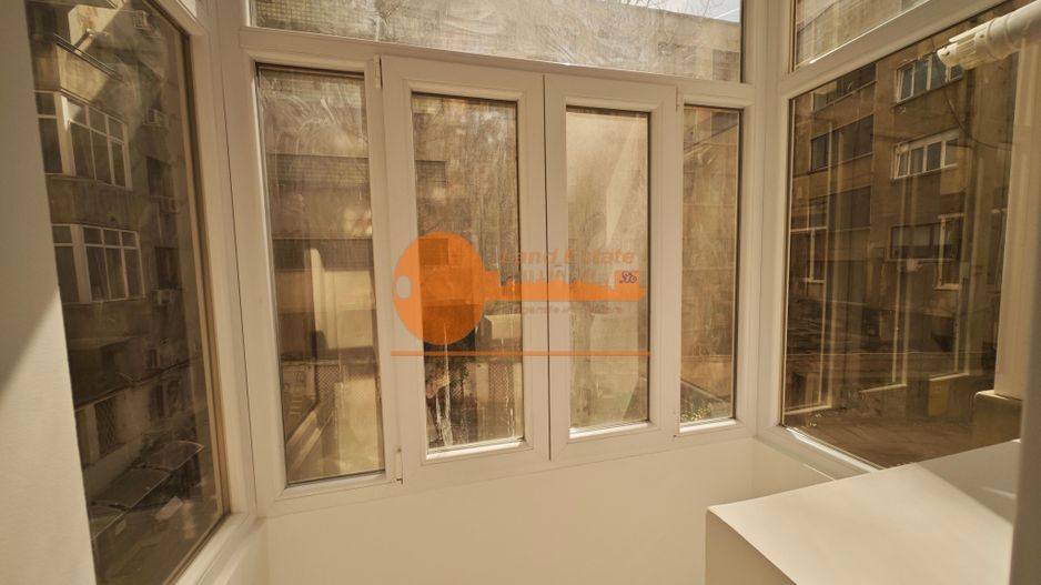 3 camere langa metrou Piata Romana - Poză 10