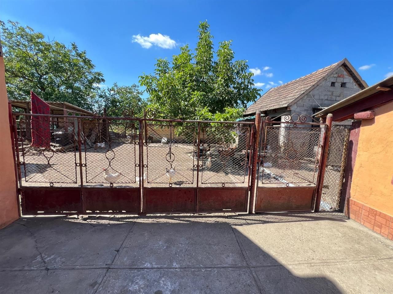 casa individuala Varias apa centrala pe gaz canalizare 1500mp - Poză 3