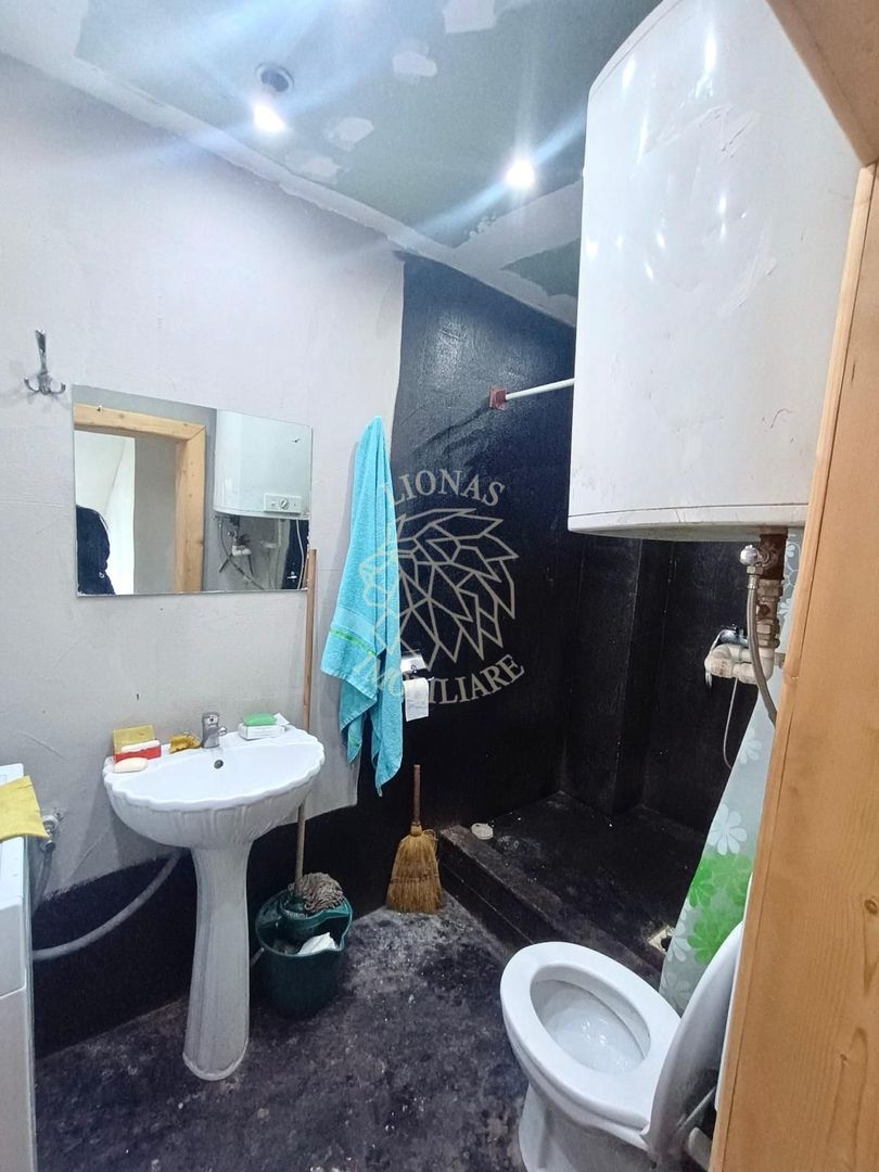 OPORTUNITATE INVESTITIE! Casa cu 2 apartamente- Zona Eroilor - Poză 5