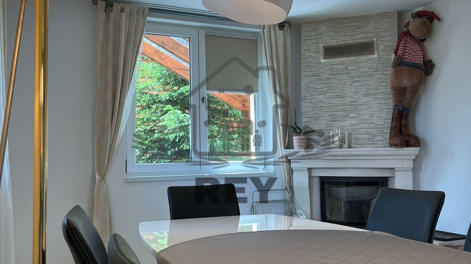 Casă de vacanța / Vilă în Păltiniș cu piscina acoperită și încălzită - Poză 8