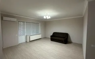 De vinzare Apartament 2 camere si balcon + living cu logie - Poză 24