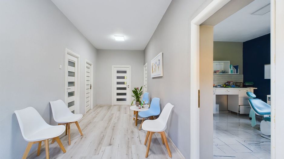 Proprietate multifuncțională într-o locație Centrală - Poză 1