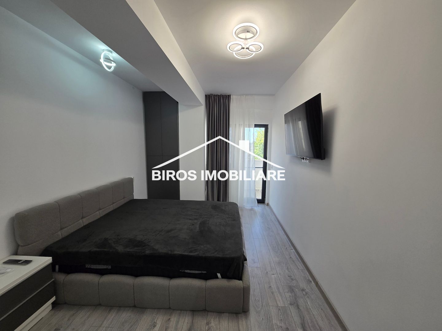 2 camere decomandat vis-a-vis Promenada Mall - Parcare privata - Poză 2