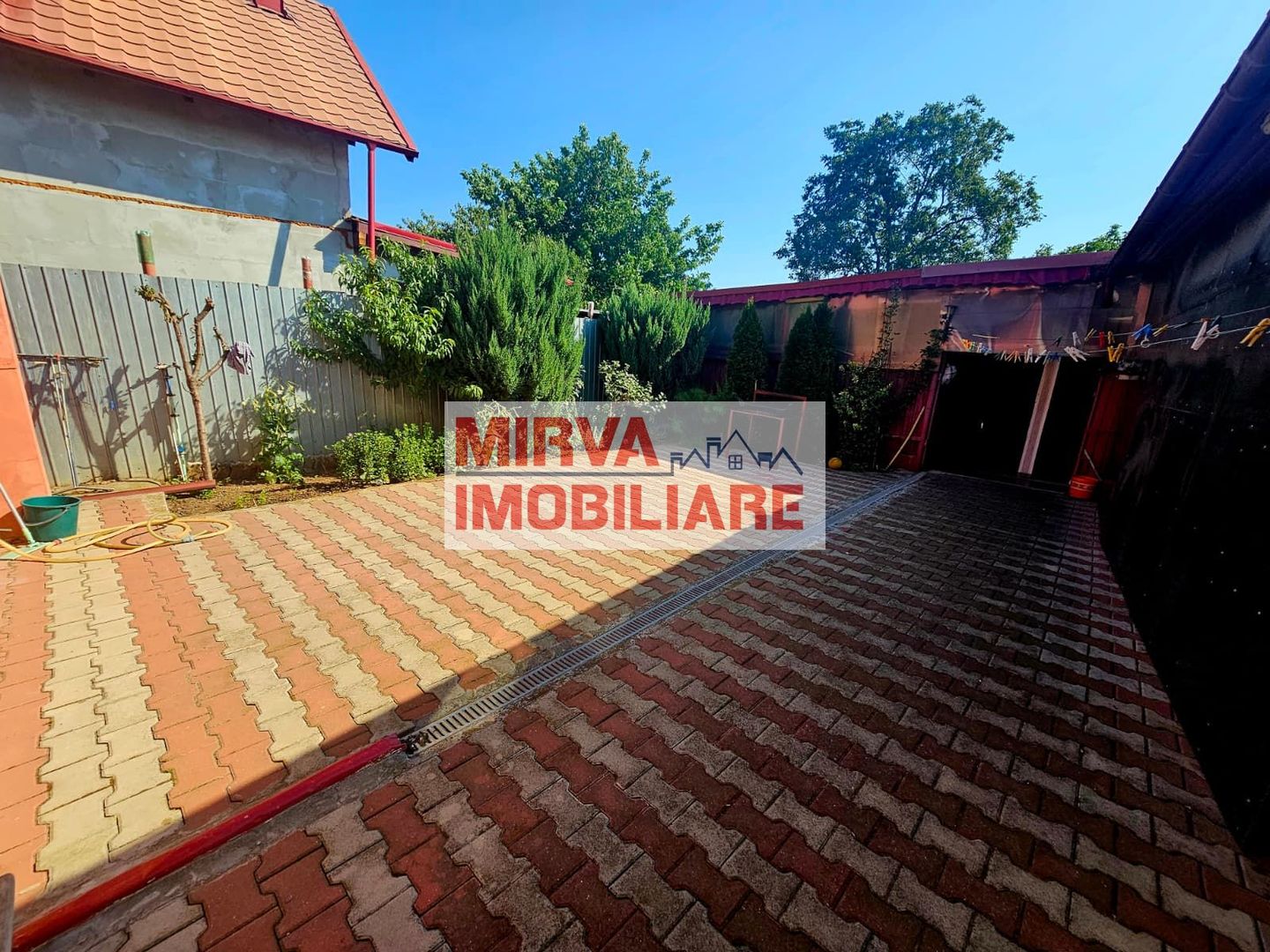 🏡 Casă spațioasă cu 9 camere în Strejnicu – pentru locuință, birouri - Poză 11