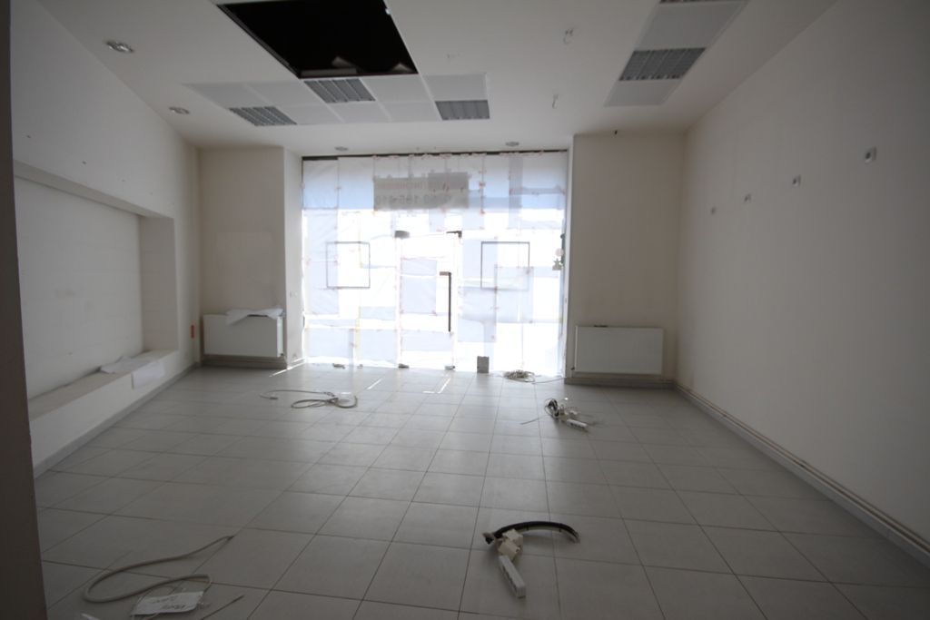 Spațiu comercial de 92mp în zona Ultracentral - Poză 14