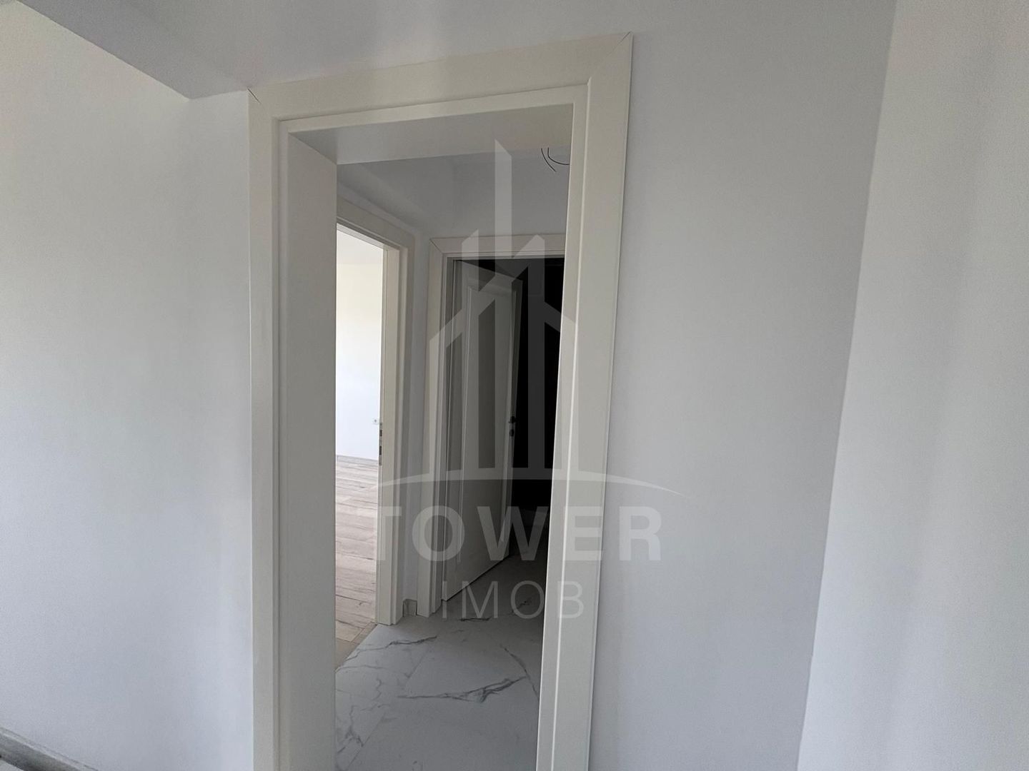 Apartament 2 camere – 42 mp – bloc renovat integral – Sibiu, cartier Lazaret - Poză 2