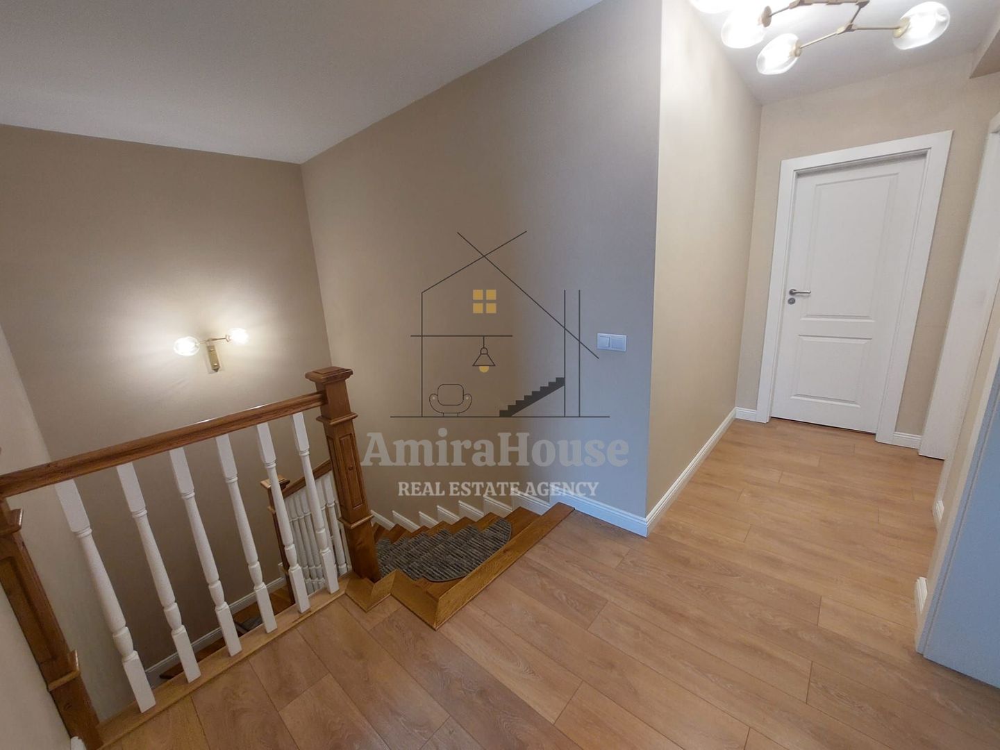 Duplex ultrafinisat mobilat utilat cu 2 locuri de parcare zona Terra - Poză 25