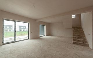 Casă cu 4 camere în Micești la 10 min de Pitesti si 5 min de Mioveni-Arges! - Poză 5