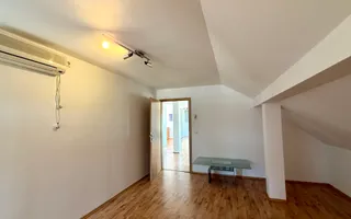 APARTAMENT DECOMANDAT, SPATIOS CU O POZITIONARE EXCELENTA - Poză 12