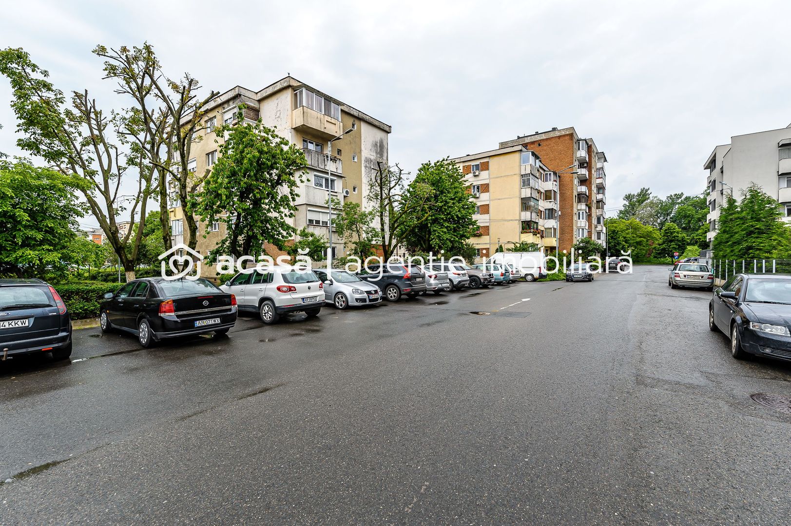Apartament cu 2 camere decomandat Zona 300, Micălaca - Poză 3