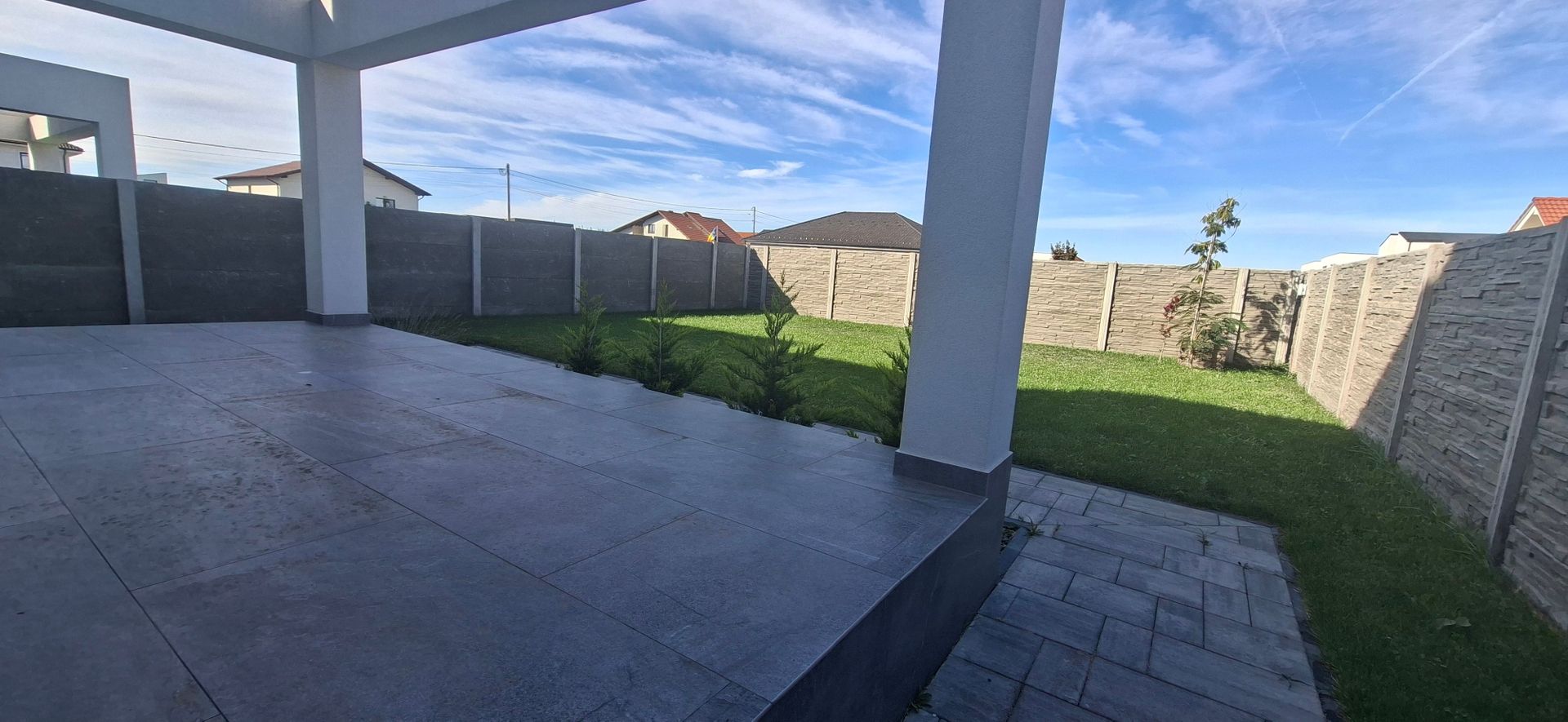 Duplex despărțit prin perete dublu/ Garaj - Poză 38