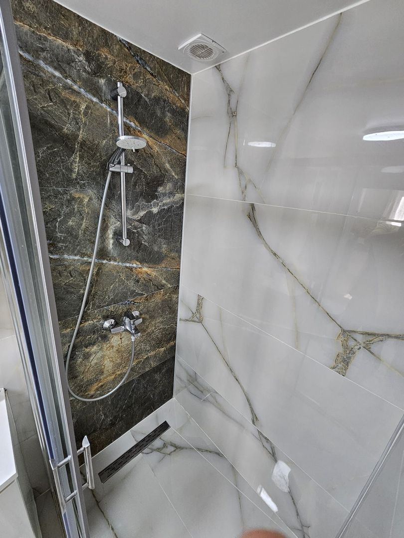 Casa renovata complet – zona Mall – - Poză 12