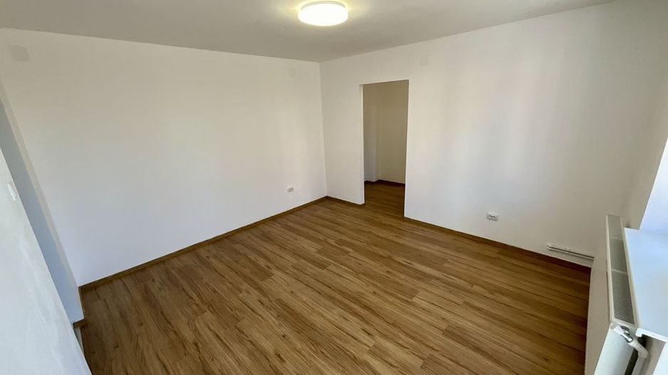 BRASADAS vinde ap 2 cam central etaj 3/4. - Poză 5