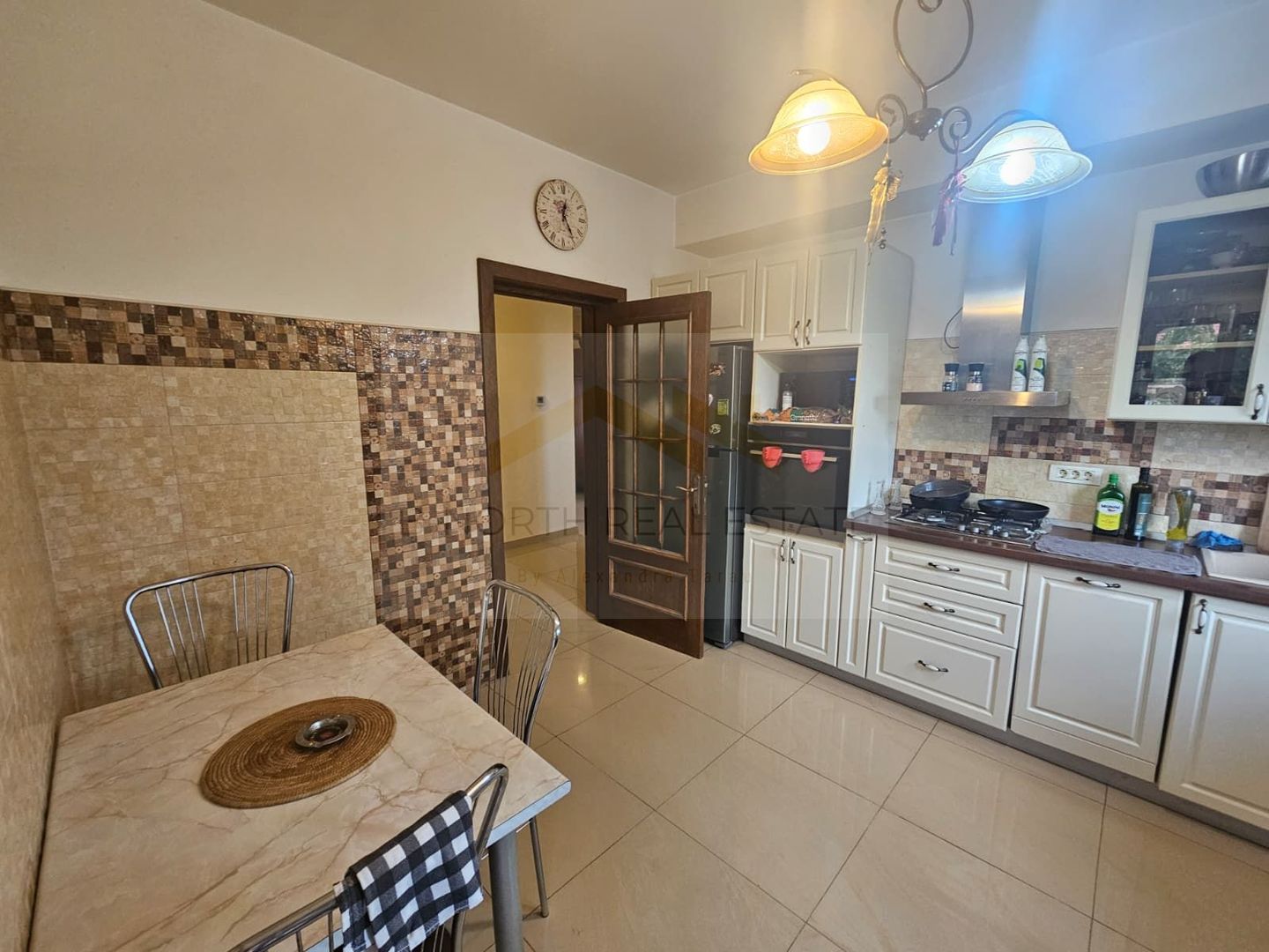 Casă / Vilă de închiriat | Comuna Berceni | 350 mp utili | Curte 400 mp - Poză 14