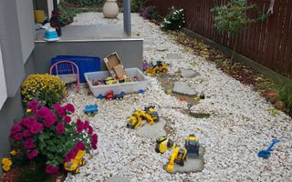 Decomandat. Cu gradina proprie. Mobilat si utilat - Poză 14