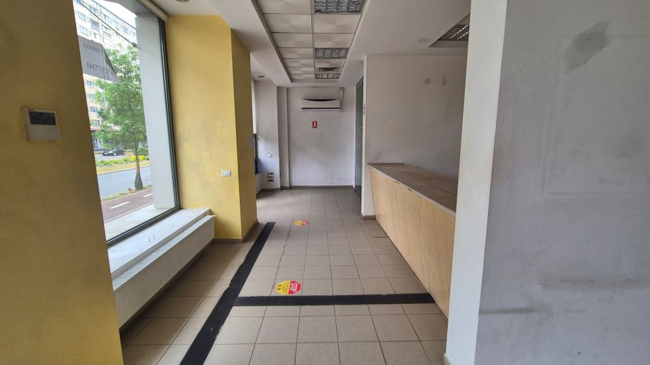 Închiriez spațiu comercial Republicii 22 - Poză 4