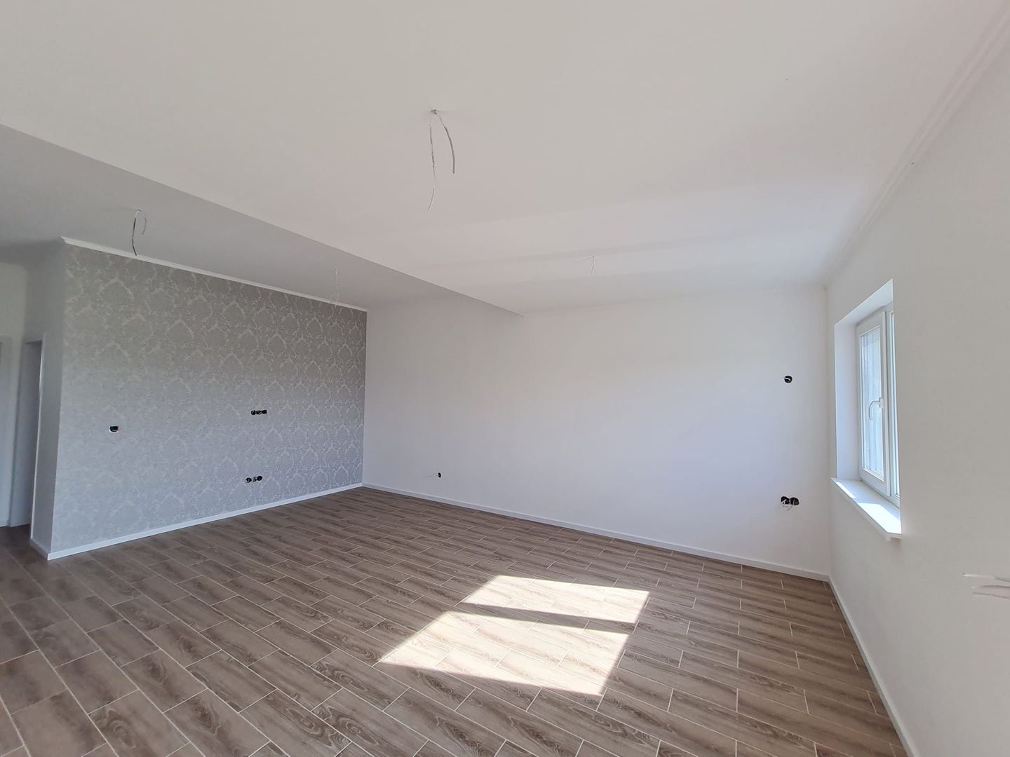 Casa individuala pe parter cu teren de 687 mp - Poză 8