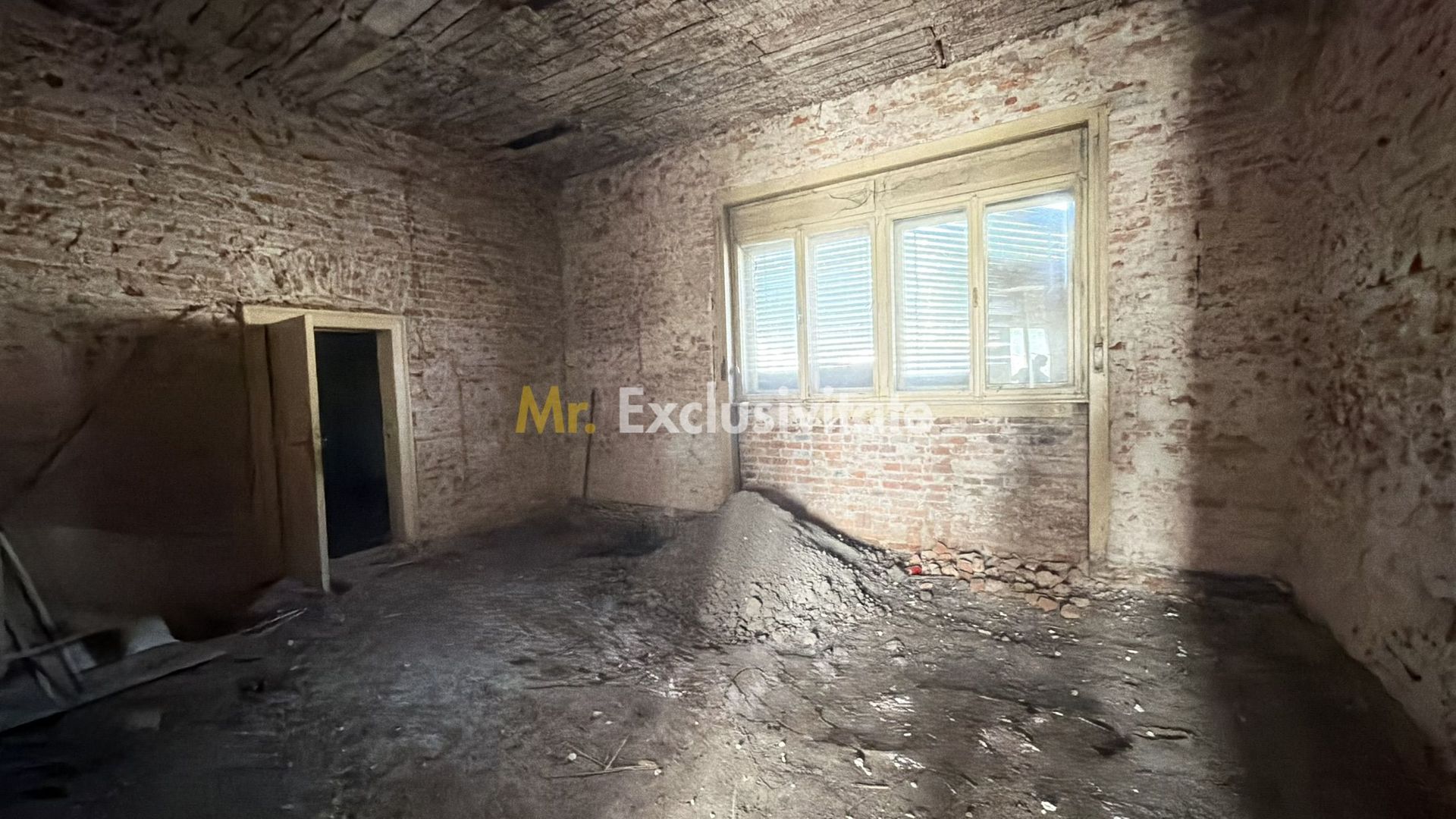 Apartament in Casă 2 camere Teren 100 mp / Str. 1 Dec. 1918 - Carei - Poză 6