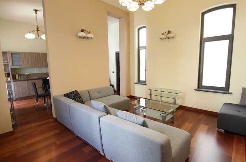 Apartament cu 3 camere de închiriat în zona Pța Unirii - Poză 1