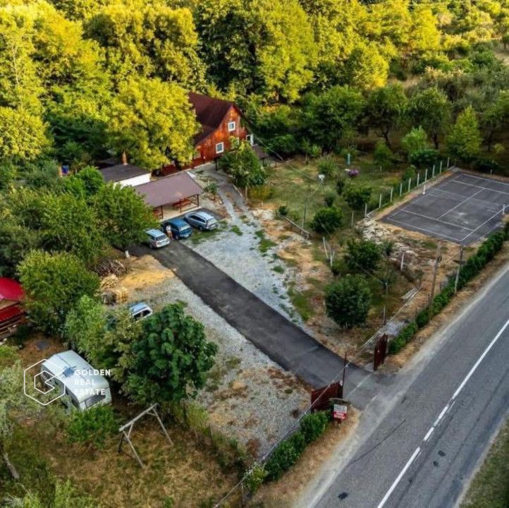 Casa de vacanta, teren 2500 mp, sat. Casoaia - Poză 1