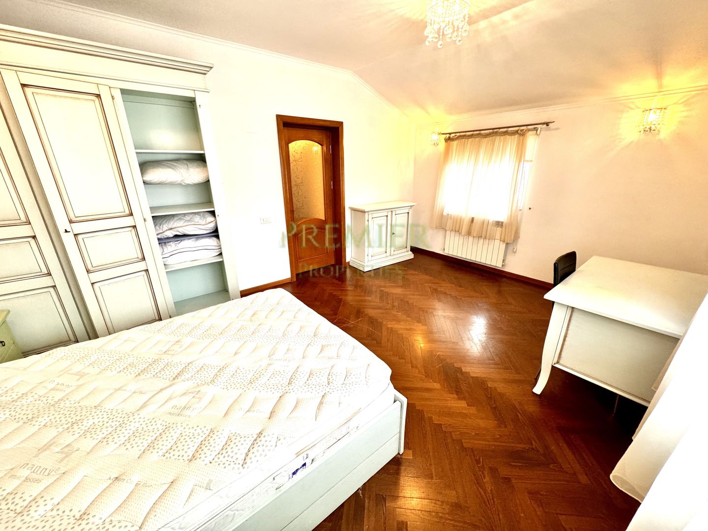 VILA 3 DORMITOARE SI DRESSING COMPLET MOBILATA SI UTILATA | HERASTRAU | - Poză 8