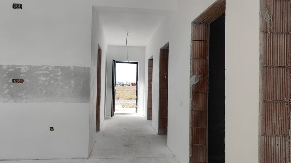 Casa noua cu fotovoltaice, parter 4 camere, Santandrei, Bihor, VANZARE - Poză 3