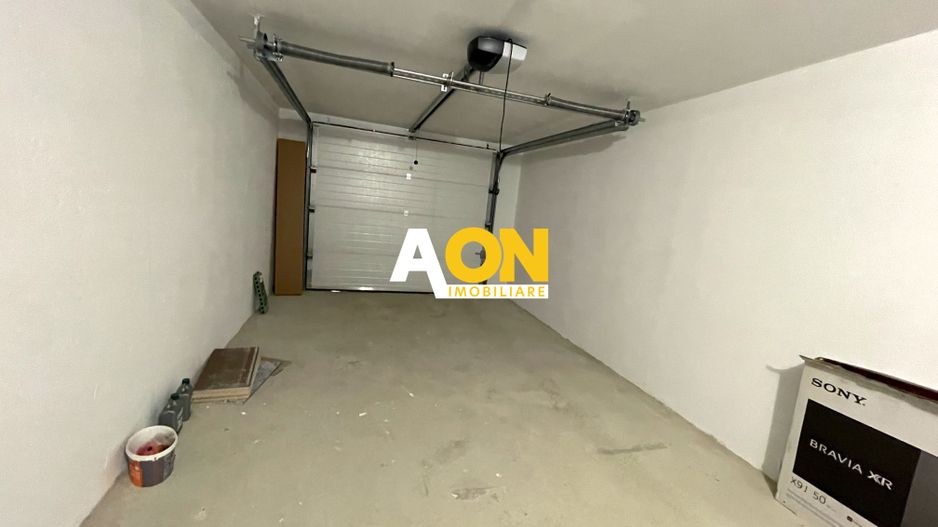 Apartament cu 3 camere, balcon si scara interioara - Poză 18