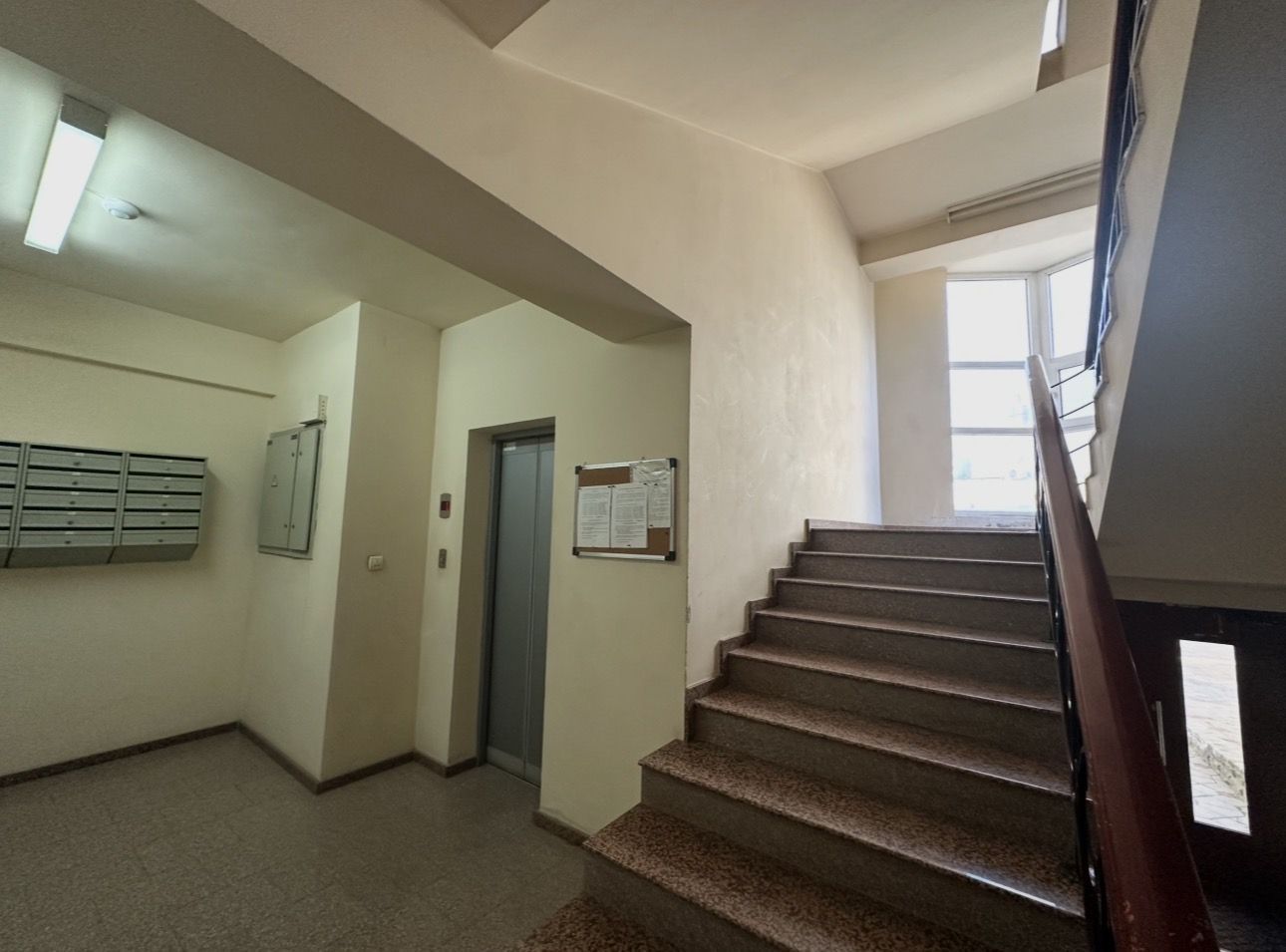 Apartament cu 2 odăi +living ultra centru, Mun. Chișinău - Poză 4