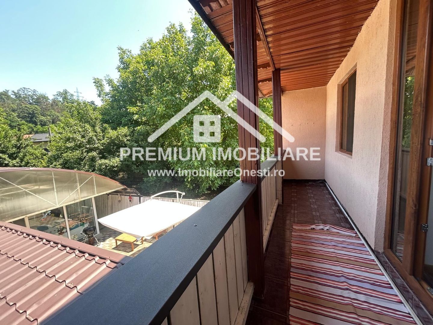 „Vilă cu piscină și teren 1.400 mp în zona Mal, Onești - Poză 37