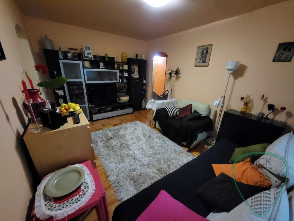 P 1063 - Apartament cu 3 camere în Târgu Mureș - cartierul Tudor - Poză 2