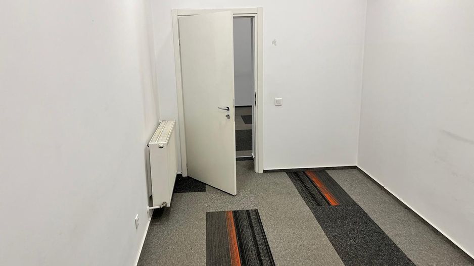 Spatiu comercial la artera - Poză 10