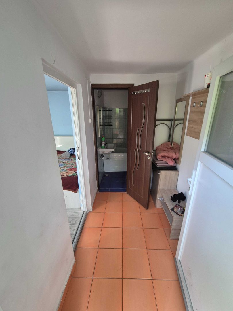 BRASADAS vinde 2 case pe un teren de 360 mp. zona Baritiu. - Poză 6
