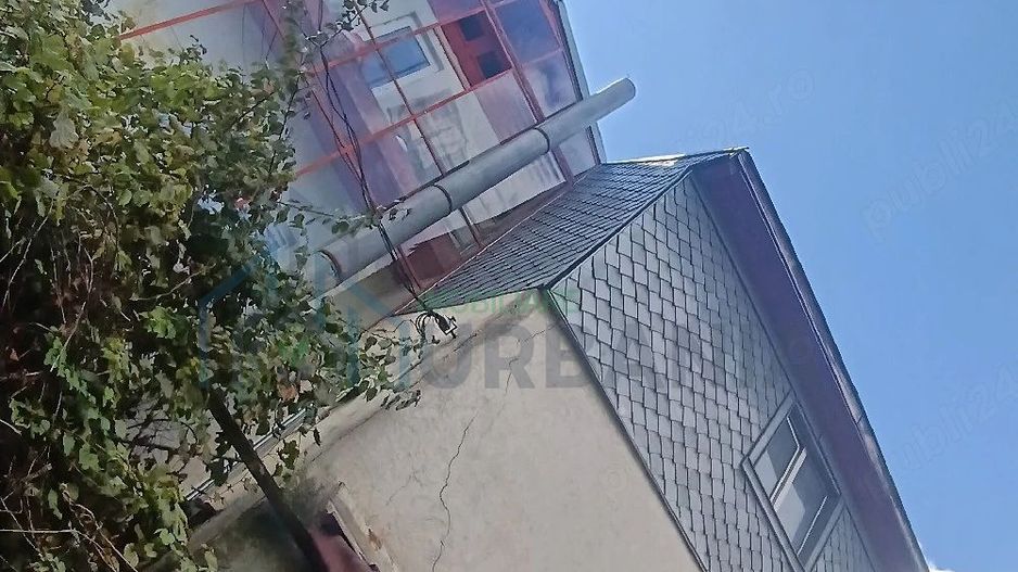 Casă de vânzare în Iași, zona Țicău, lângă Sărăriei - 123 mp + beci și 600 mp teren - Poză 3