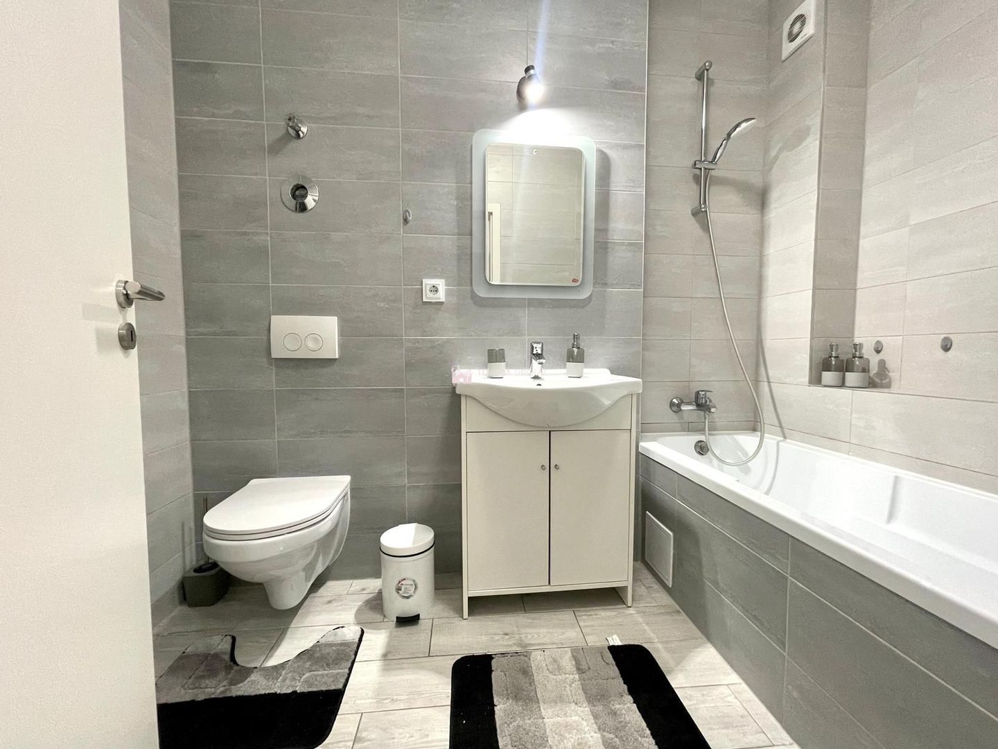 Studio modern, parcare+boxa, Maurer Coresi, pretabil regim hotelier - Poză 8