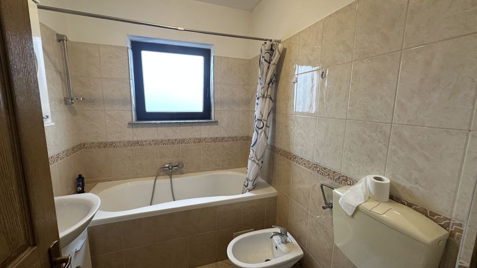 Apartament 3 camere | 70 mp | Etaj 3/4 | Centrala proprie - Poză 12