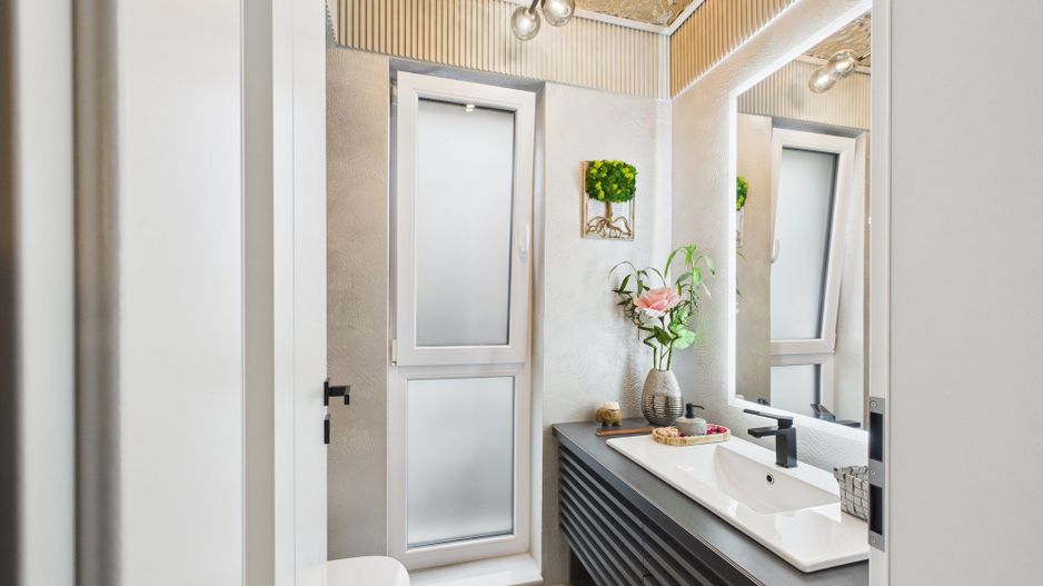 Casă modernă cu 5 camere, 4 băi și terasă închisă – Otopeni, central - Poză 16