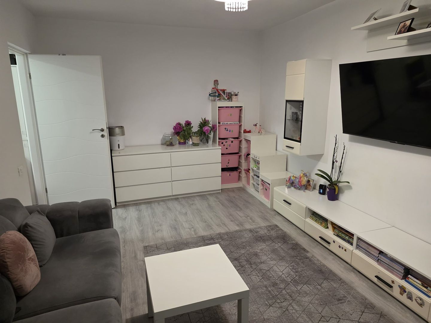 2 CAMERE DECOMANDAT- 52 mp ||  Domenii - Poză 1