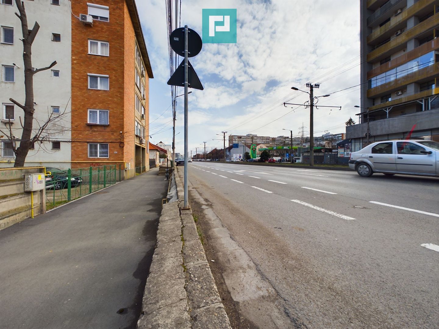 Apartament cu 3 camere în Podgoria - Poză 3