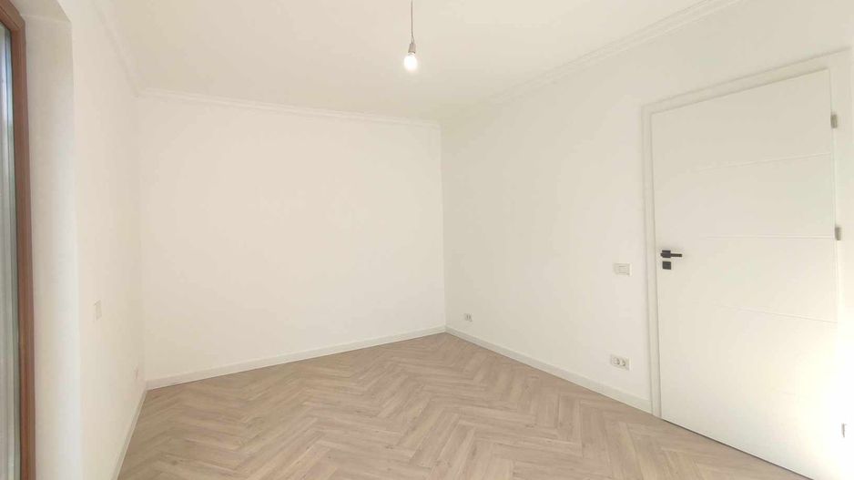 Vanzare apartament 3 camere cu gradina la 5 minute de metrou - Poză 11