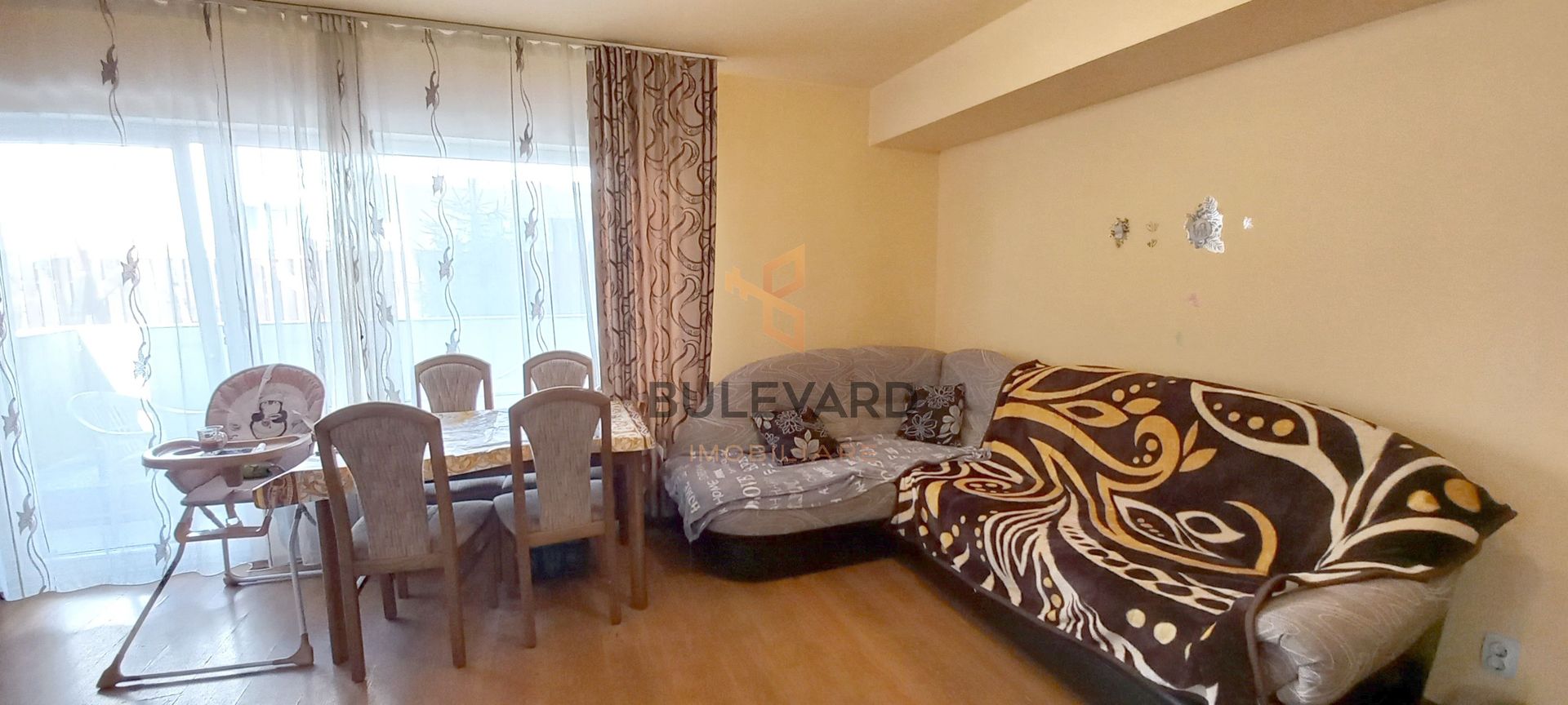 Apartament cu 2 camere, zona strazii Florilor! - Poză 2