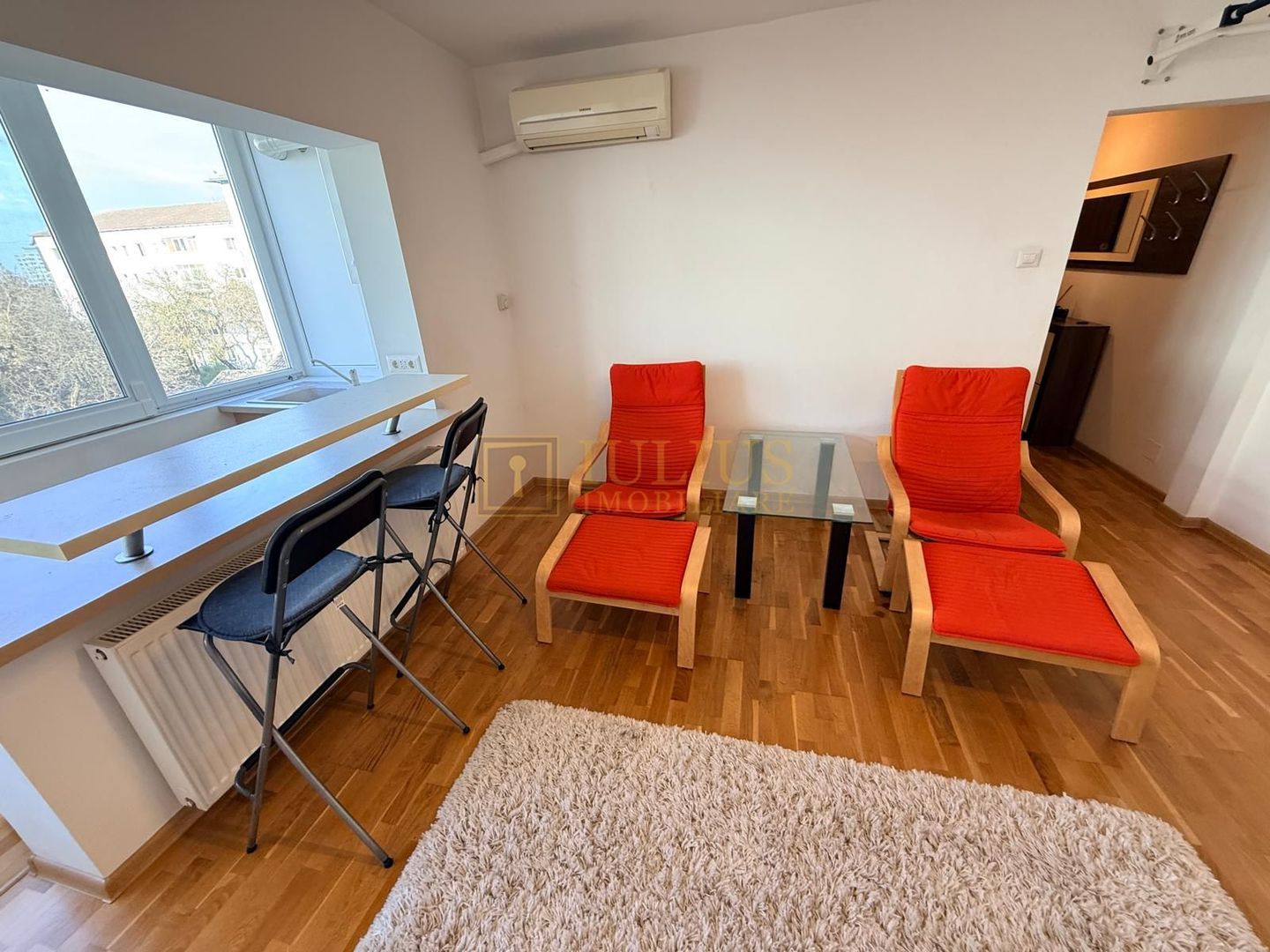 3 camere, zona Dambovita, apt superb, centrala proprie, disponibil imediat - Poză 3