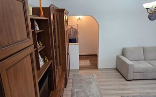 BRASADAS vinde ap 2 cam CARAMIDA etaj 3/4 SOLIDARITĂȚII. - Poză 4