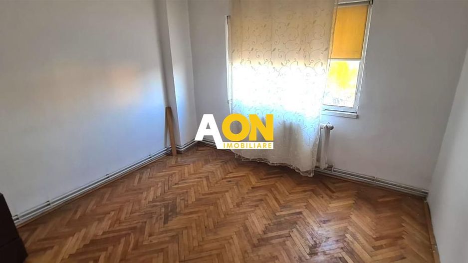 Apartament de vanzare, 3 Camere, 2 Bai, Zona Stadion - Poză 4