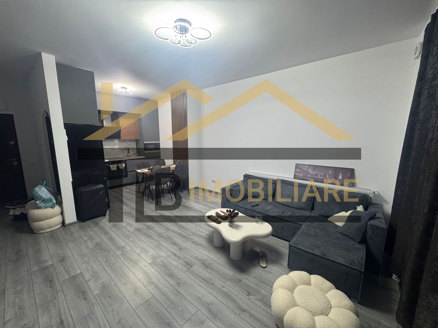 Apartament cu 2 camere, 56 mp, semidecomandat, Zona Shopping City - Poză 2