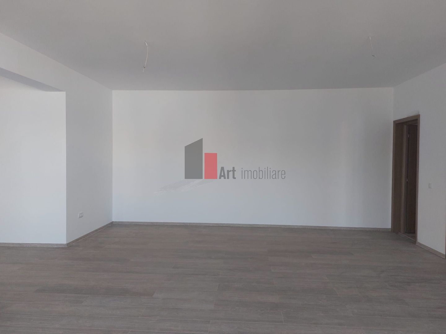 Spatiul "MAGRANA" , P-ta Alba Iulia, imobil 2024, TOTUL NOU, PARCARE INCLUSA - Poză 2