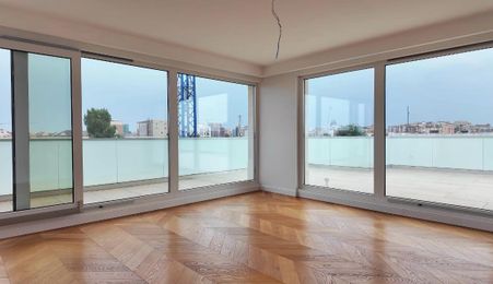 Penthouse cu 4 camere in zona Unirii, parcare si boxa in subteran