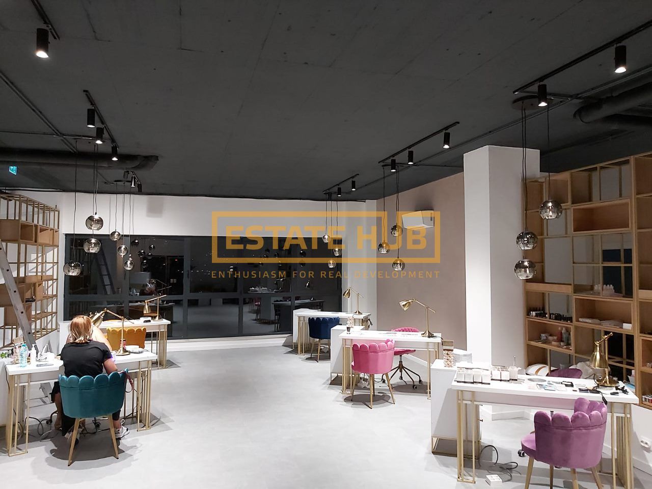 Spatiu comercial exclusivist, strada Taietura Turcului - Poză 1