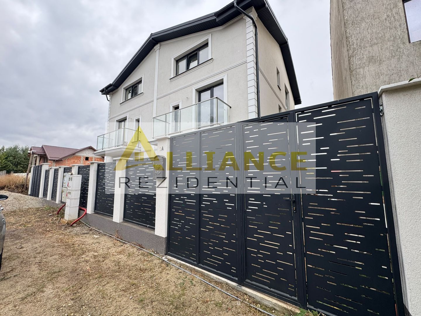 VILA TIP DUPLEX | CARTIER ALEGRIA | 140 MP UTILI | TEREN 160 MP - Poză 1